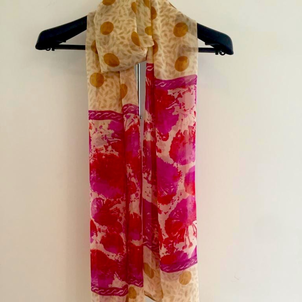 Woman’s Beautiful Print Scarf